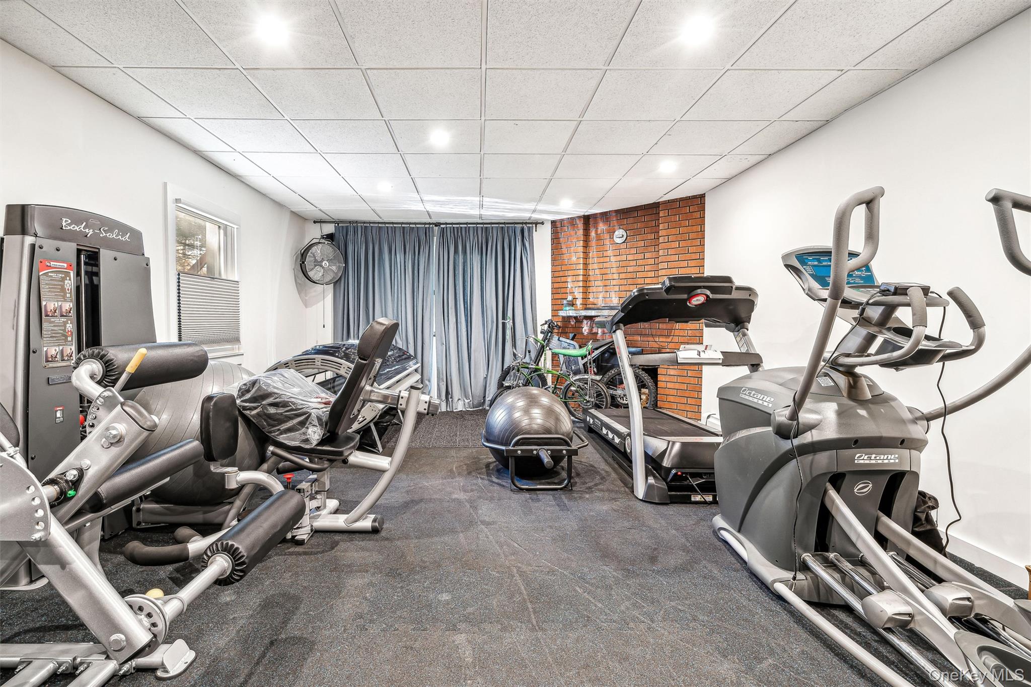 401 Chestnut Ridge Road