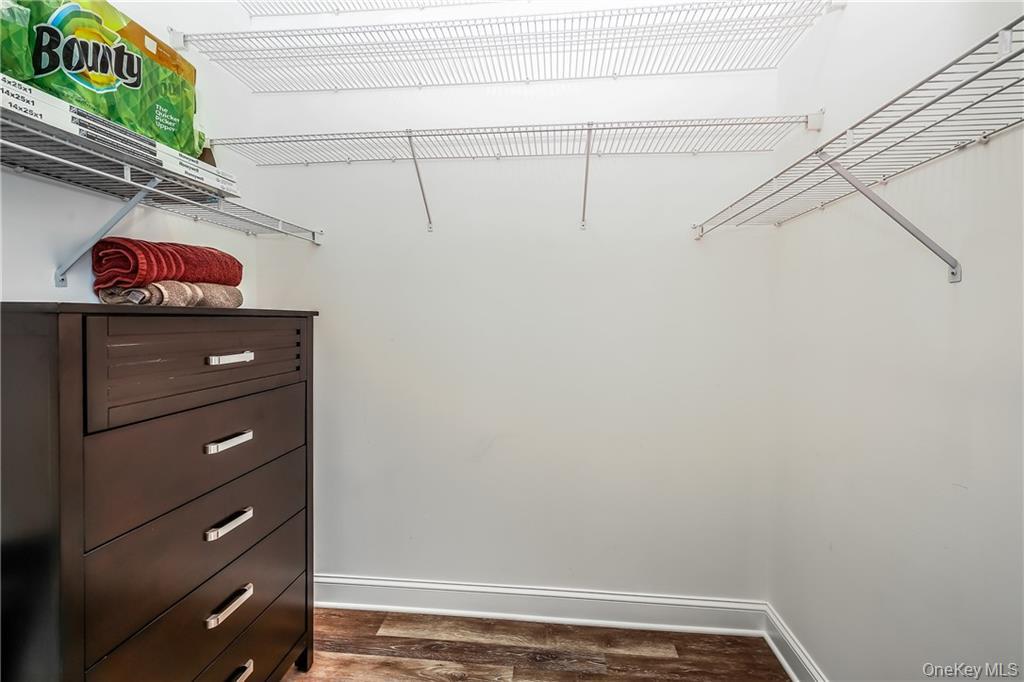 20 Whippoorwill Road E