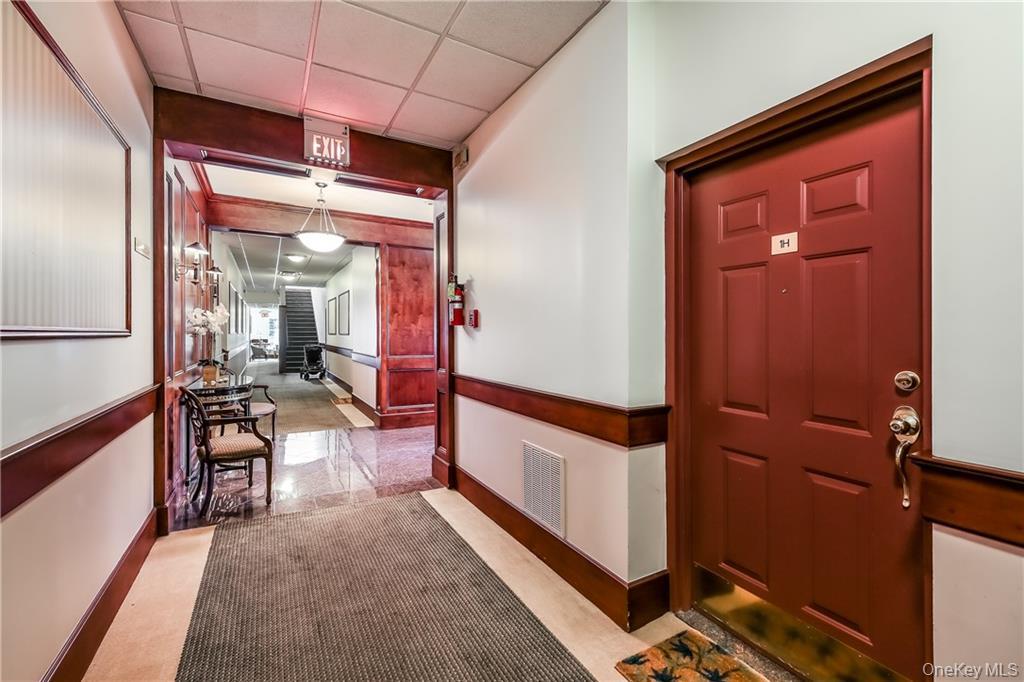 20 Whippoorwill Road E