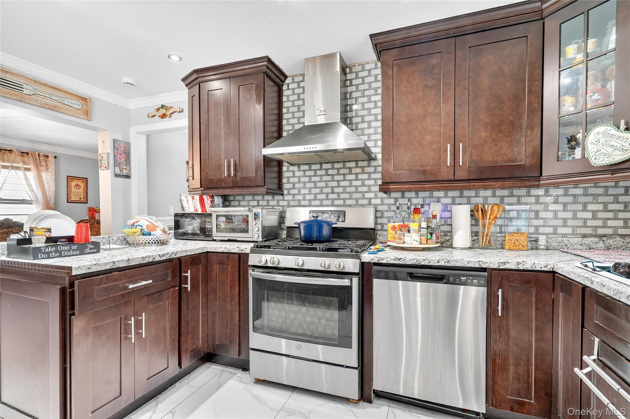 1514 Robertson Place