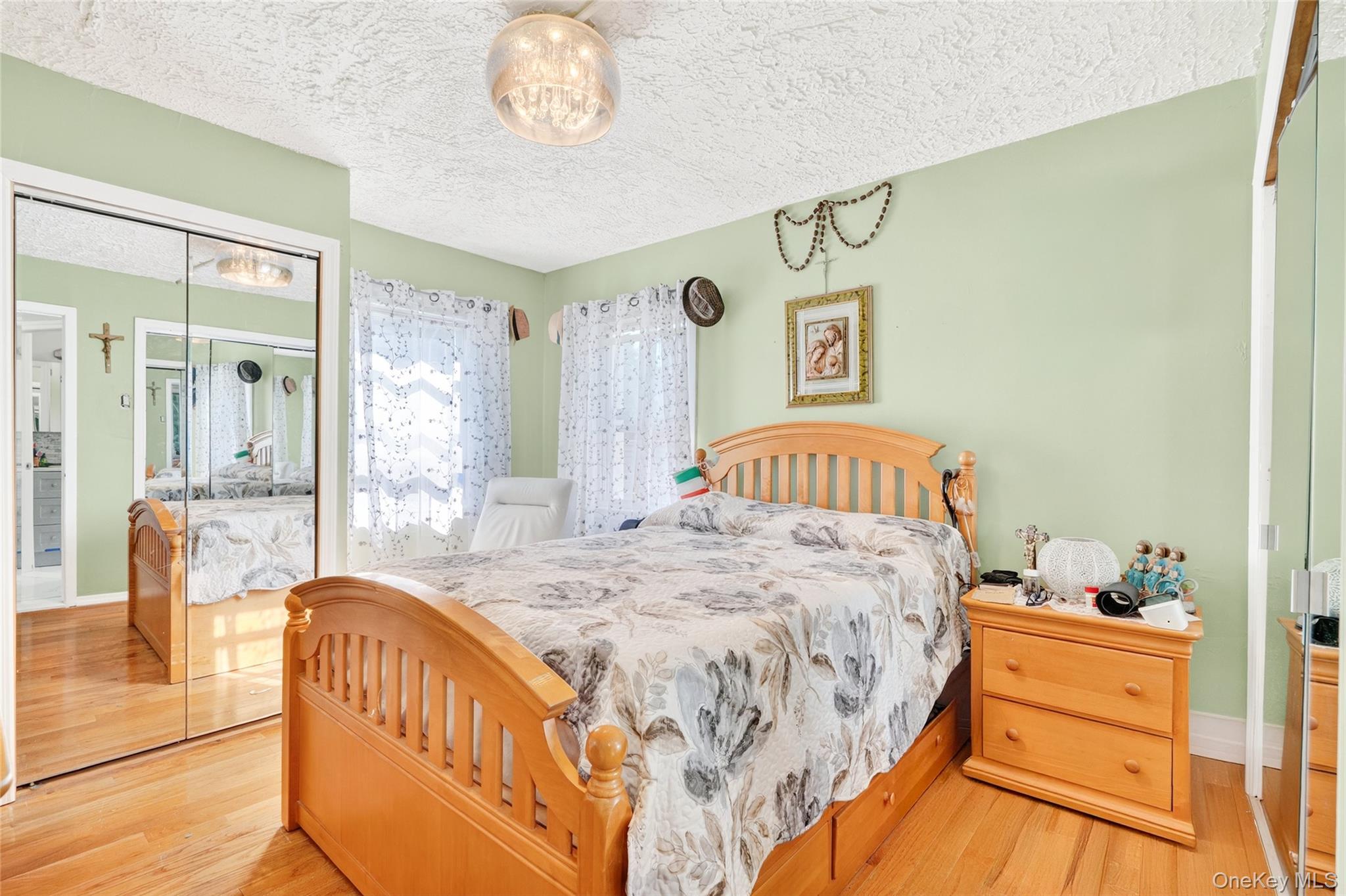 1514 Robertson Place