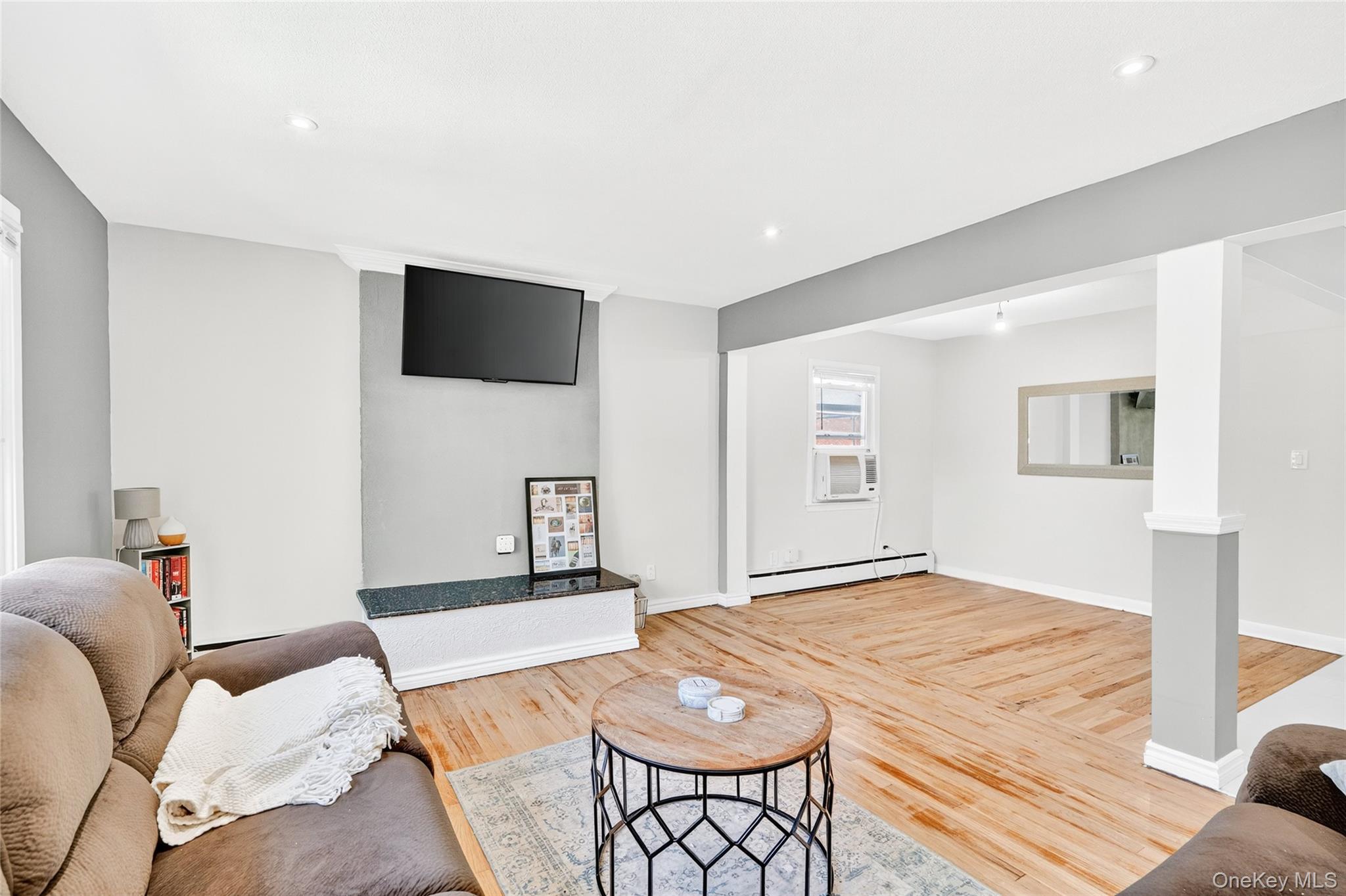 1514 Robertson Place