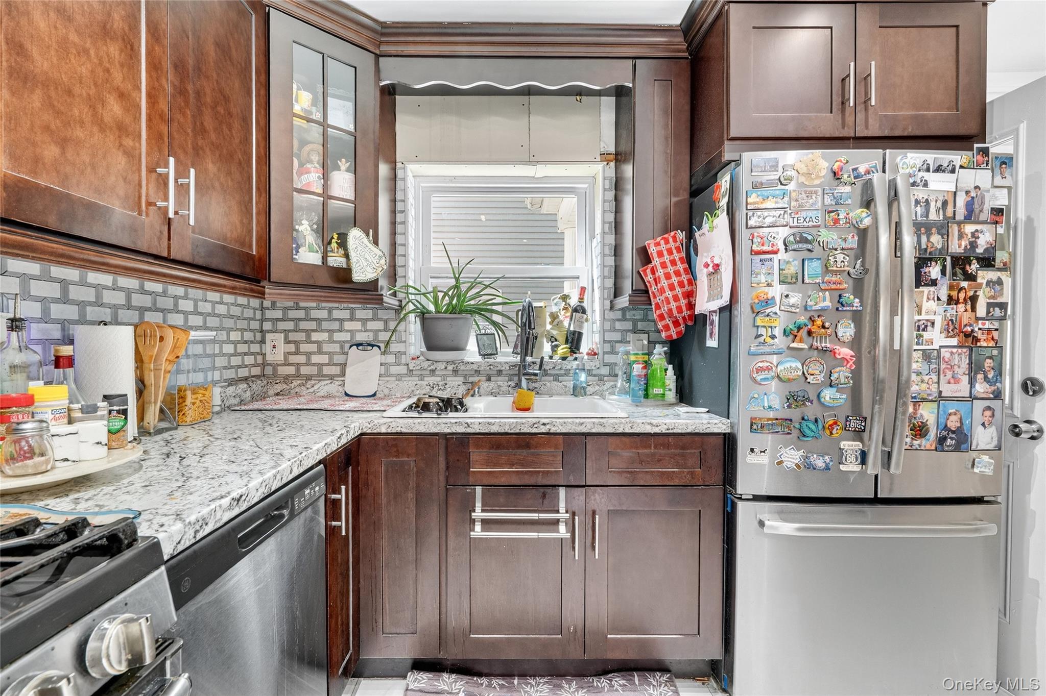 1514 Robertson Place