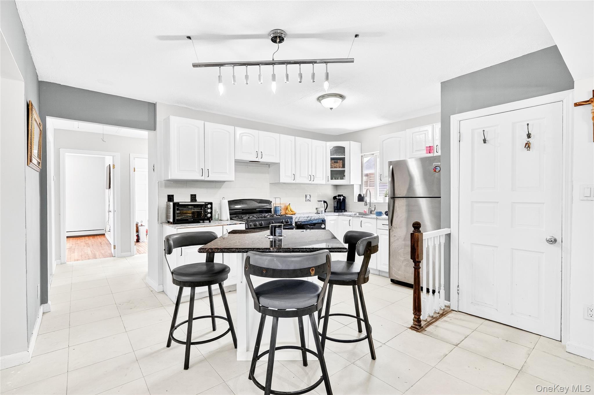 1514 Robertson Place