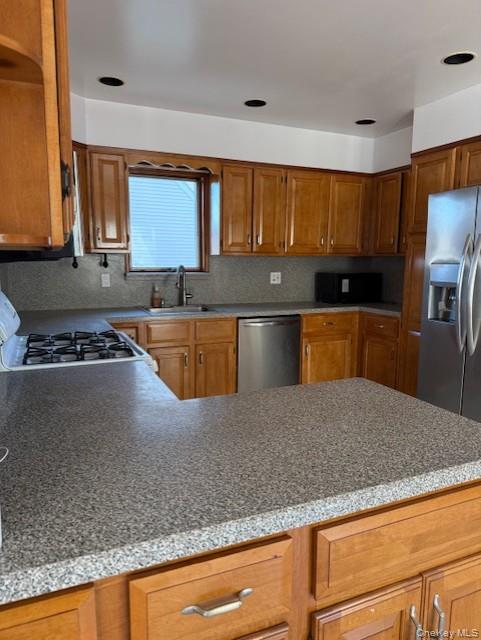 60 Cloverdale Avenue