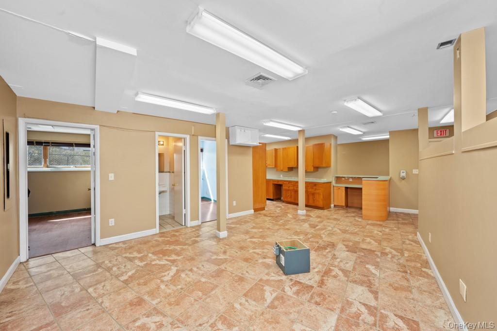 200 S Broadway Unit: 2-1 BLDG 2