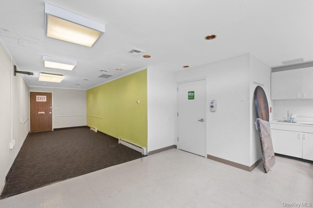 200 S Broadway Unit: Unit #200 Bldg 1