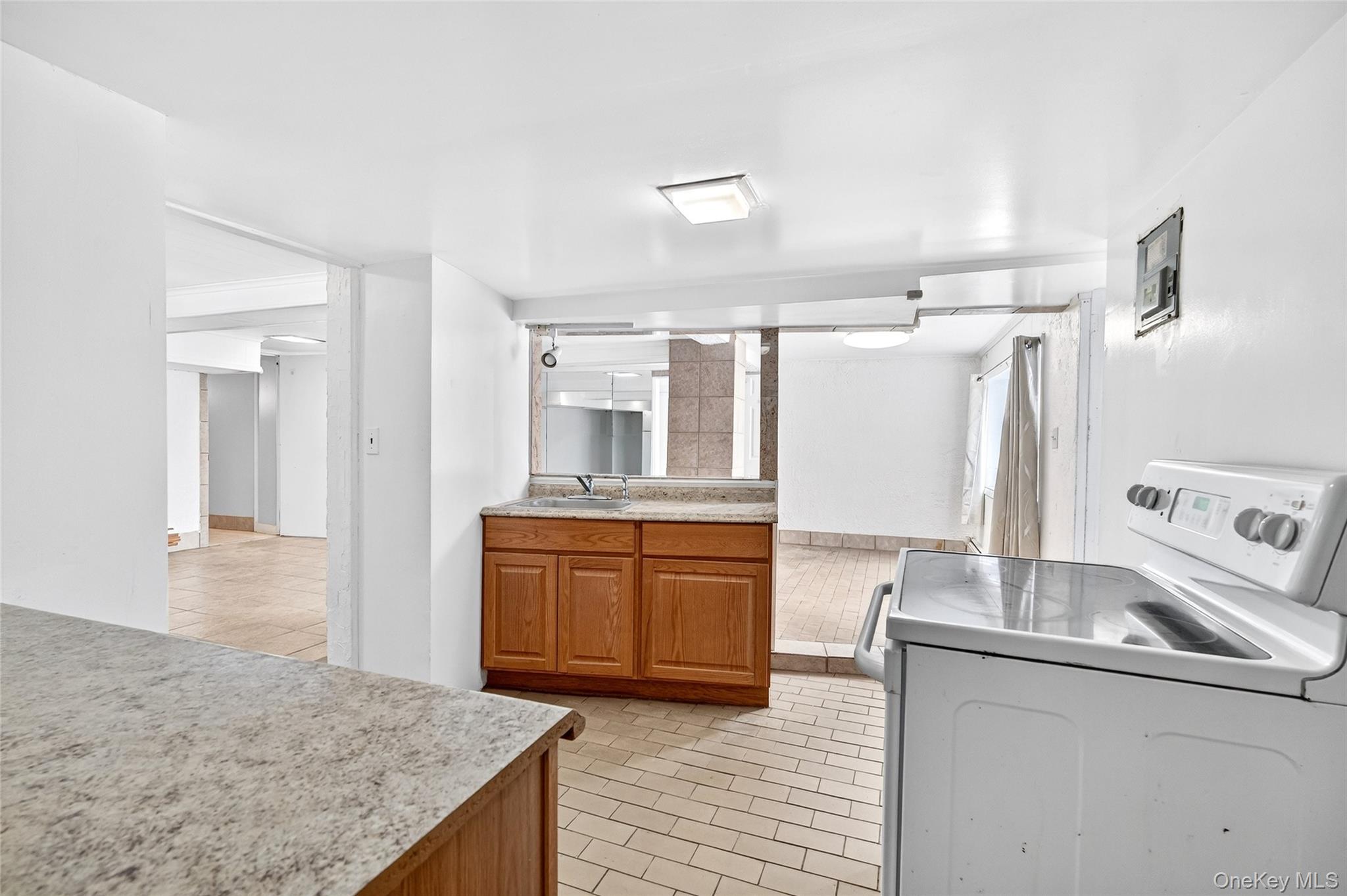 24 Old Knollwood Road