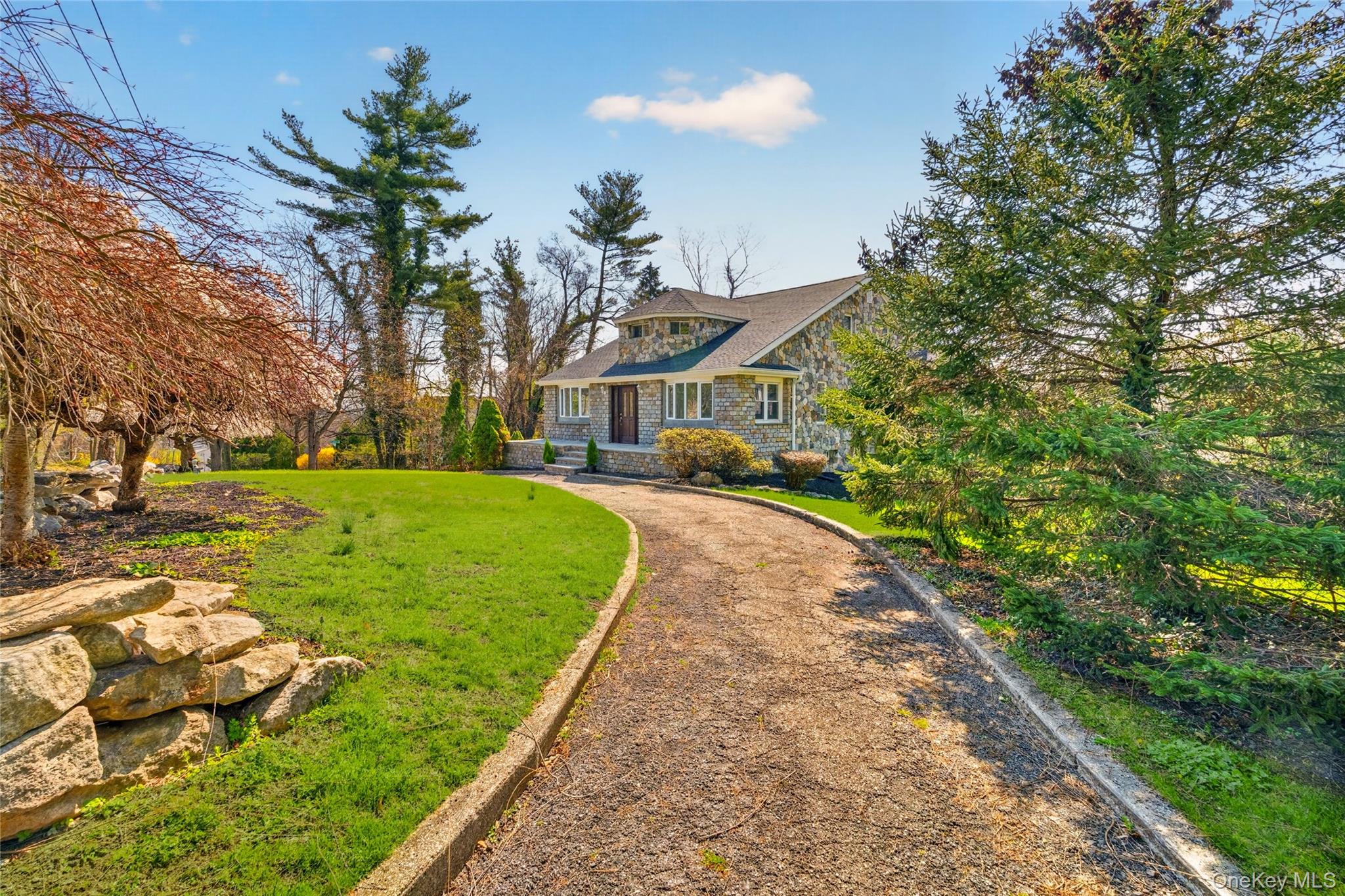 24 Old Knollwood Road