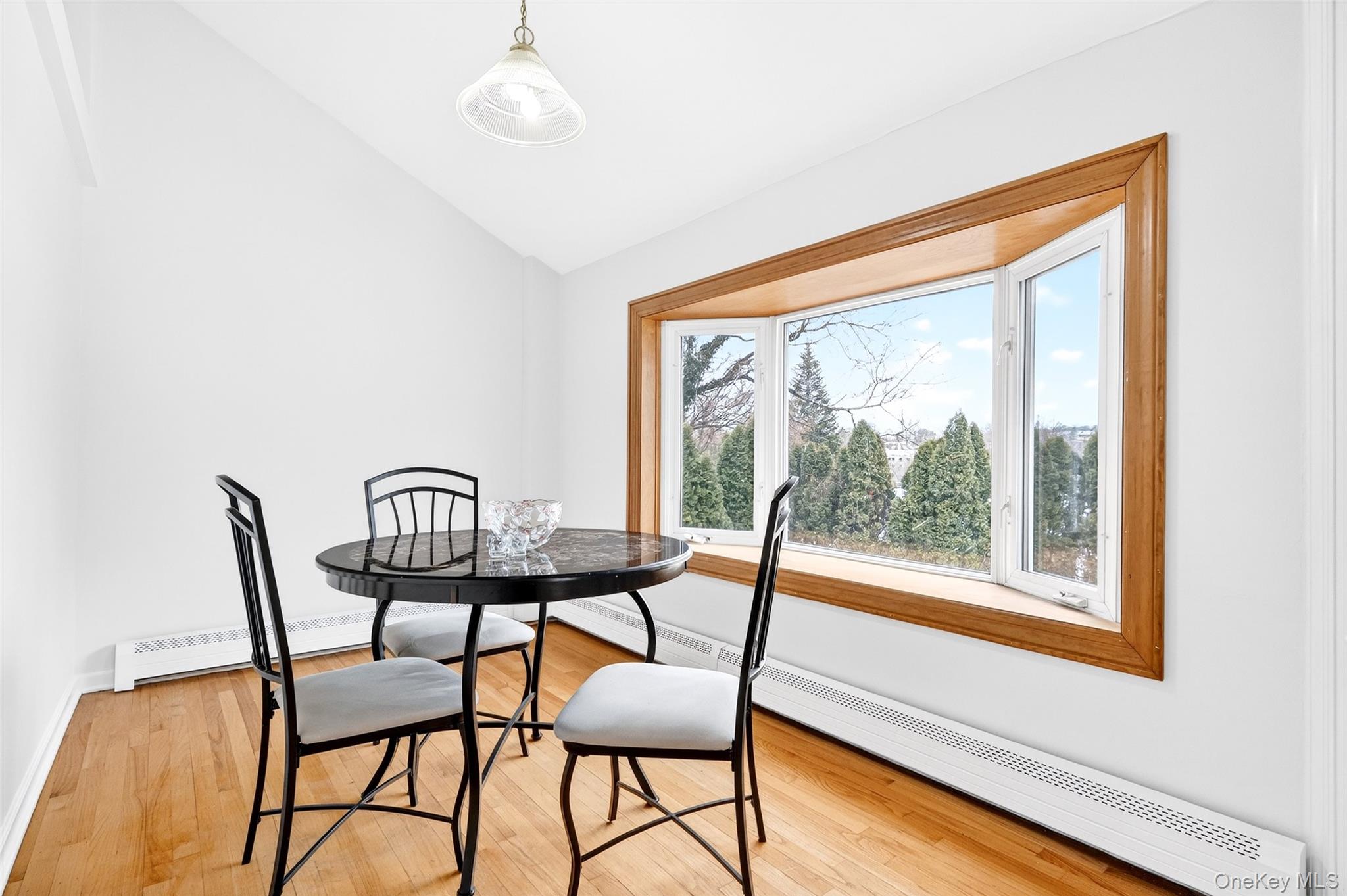 24 Old Knollwood Road