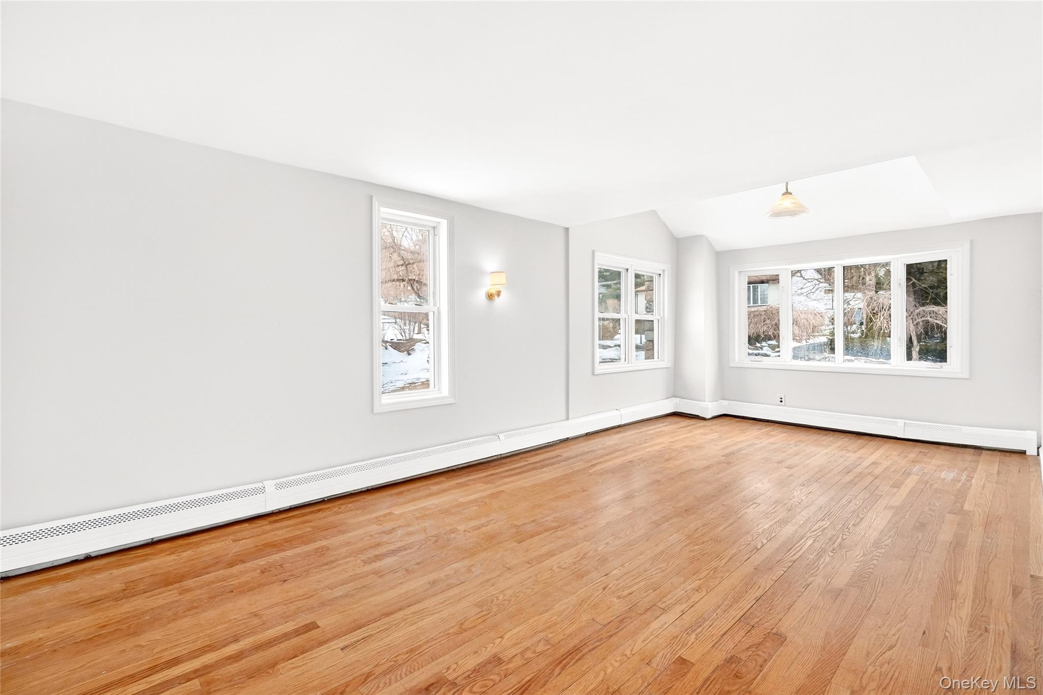 24 Old Knollwood Road