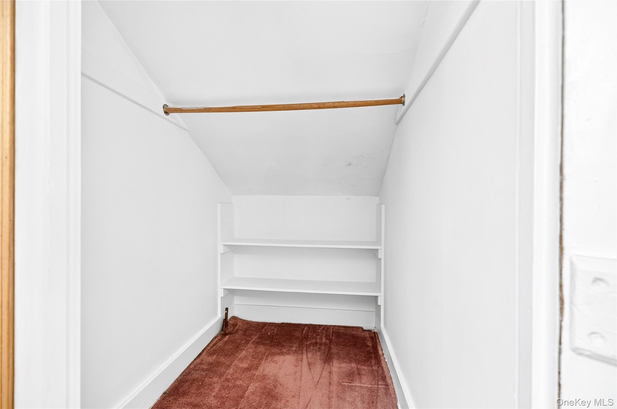 24 Old Knollwood Road