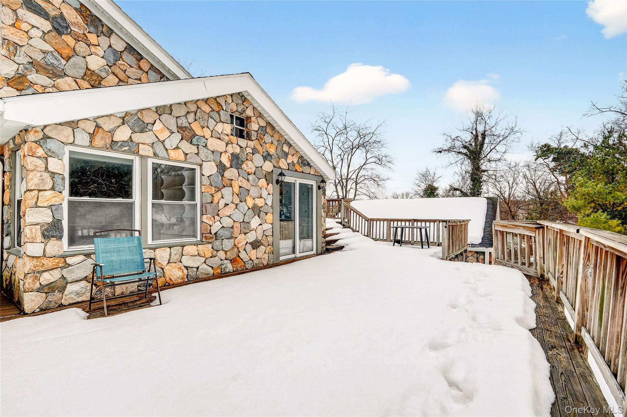 24 Old Knollwood Road