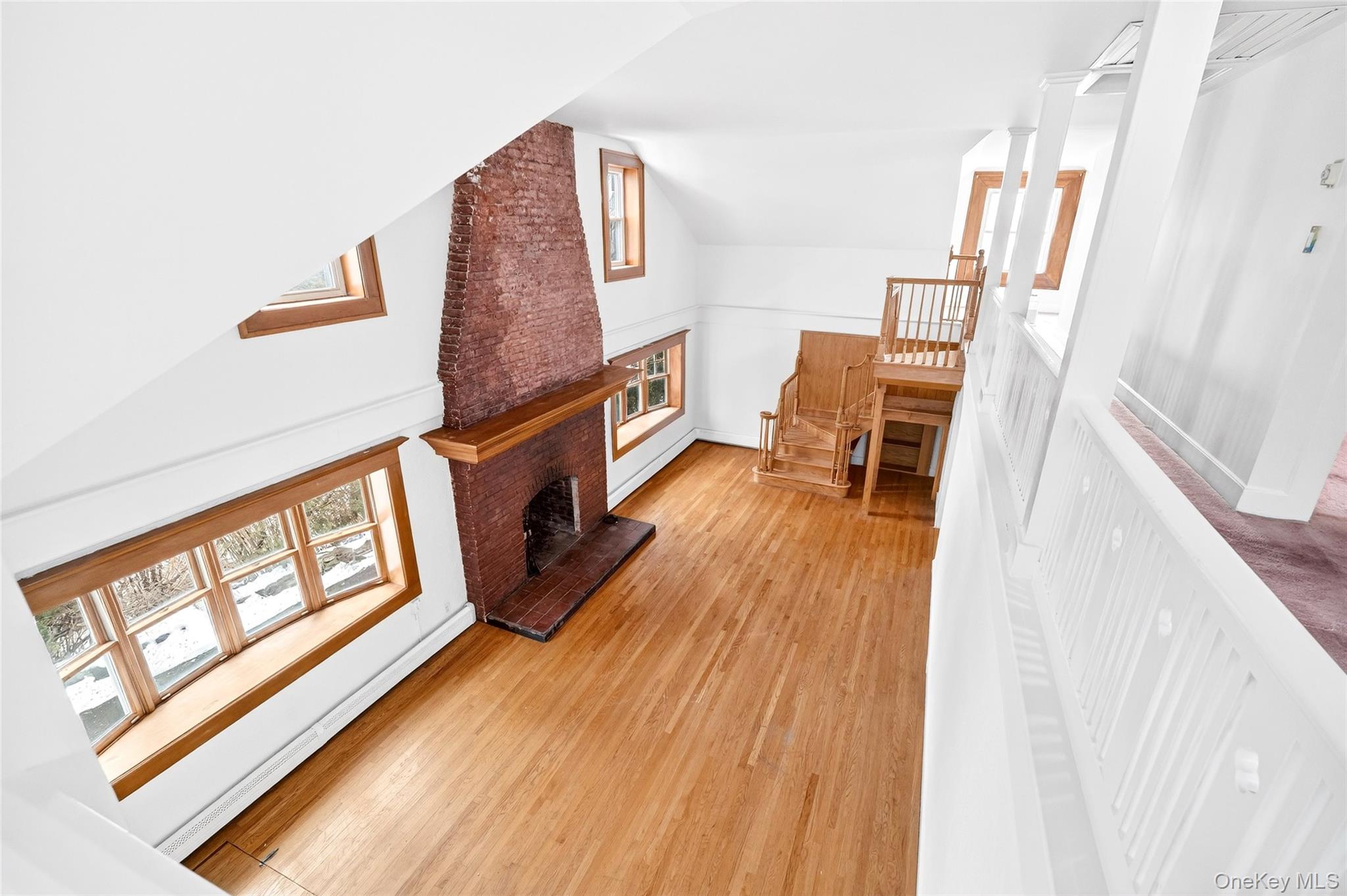 24 Old Knollwood Road