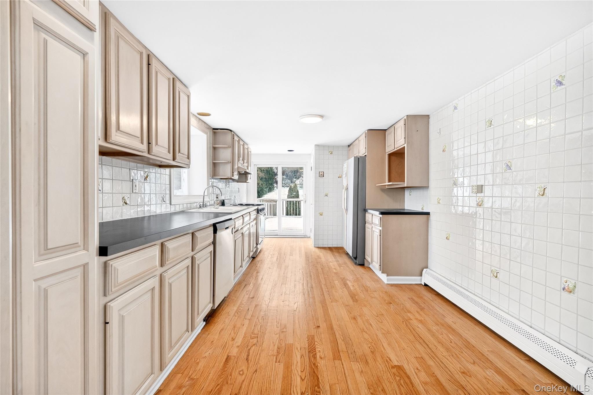 24 Old Knollwood Road