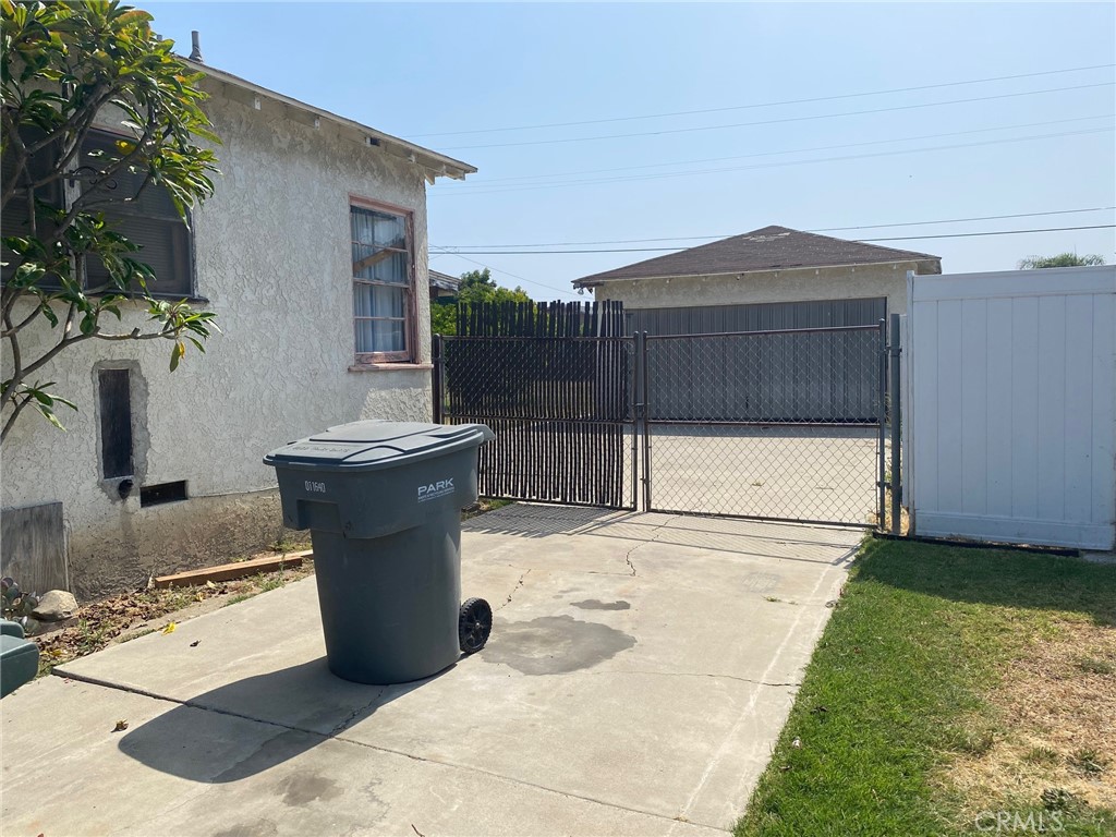 6742 Highland Avenue