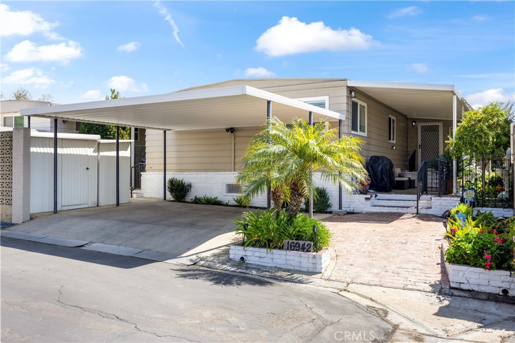 16942 Lake Terrace Way 1