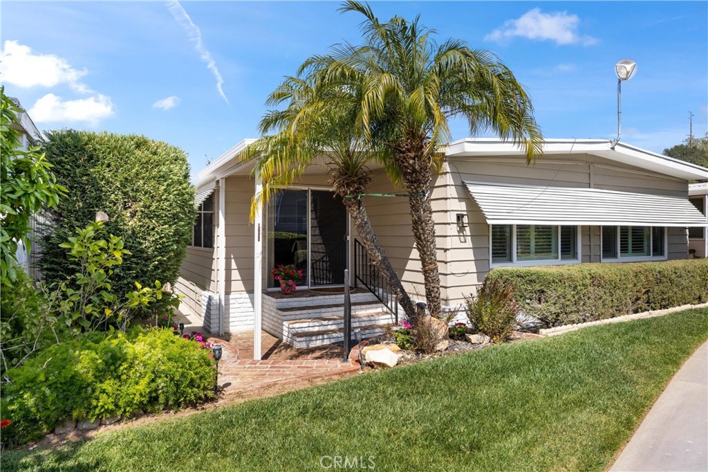 16942 Lake Terrace Way 1