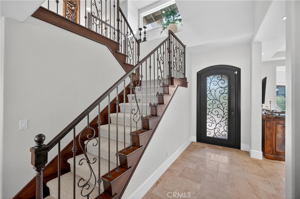 5505 Calle Vista Linda