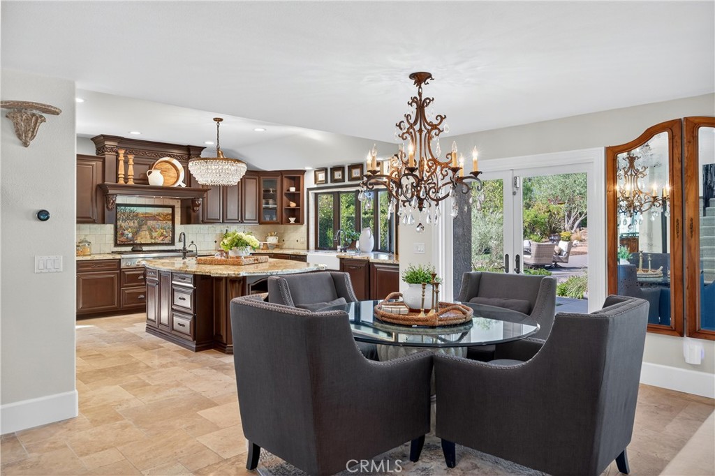 5505 Calle Vista Linda