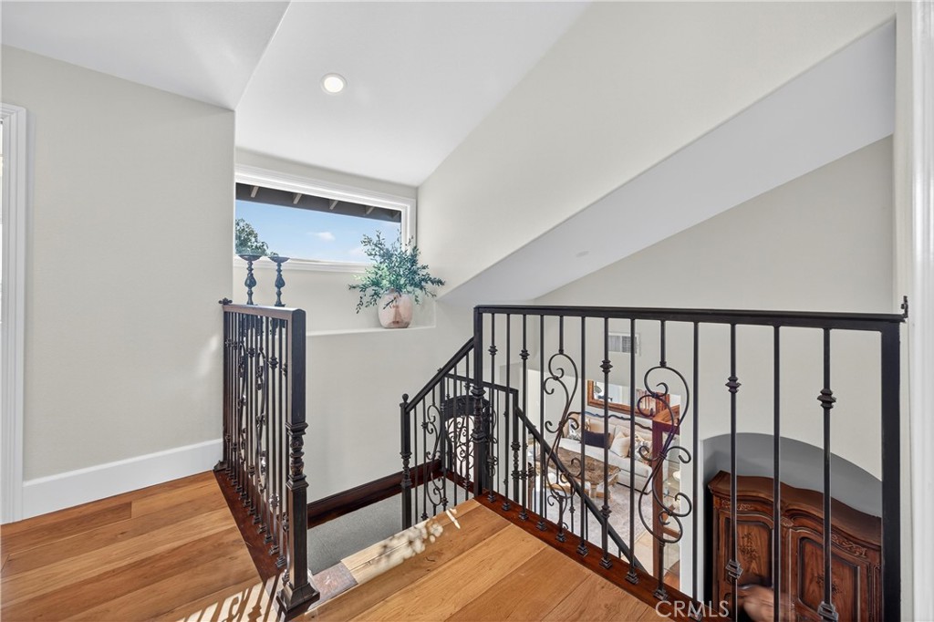 5505 Calle Vista Linda