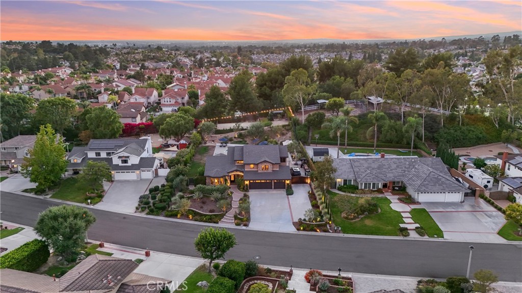 5505 Calle Vista Linda