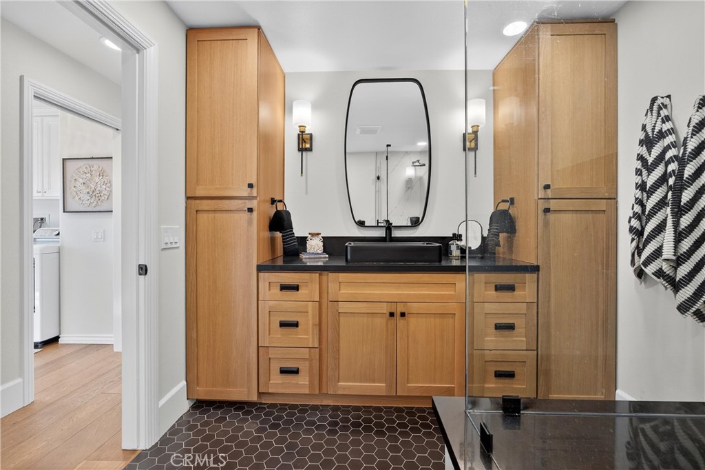 5505 Calle Vista Linda