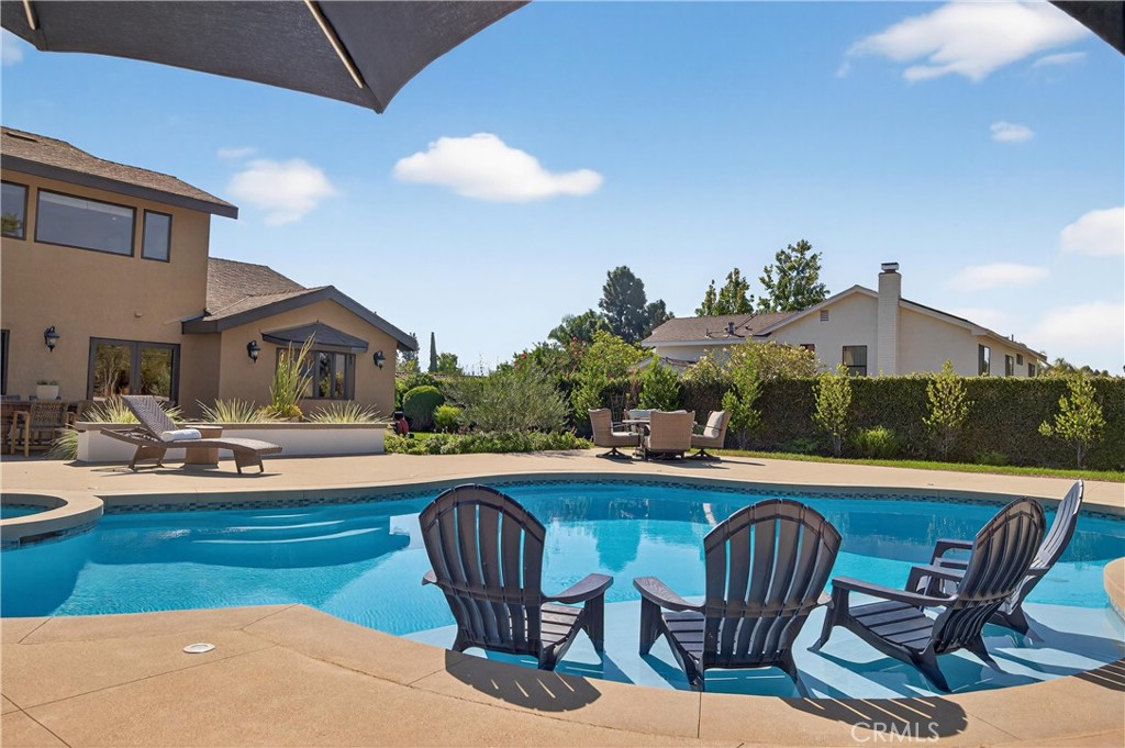 5505 Calle Vista Linda