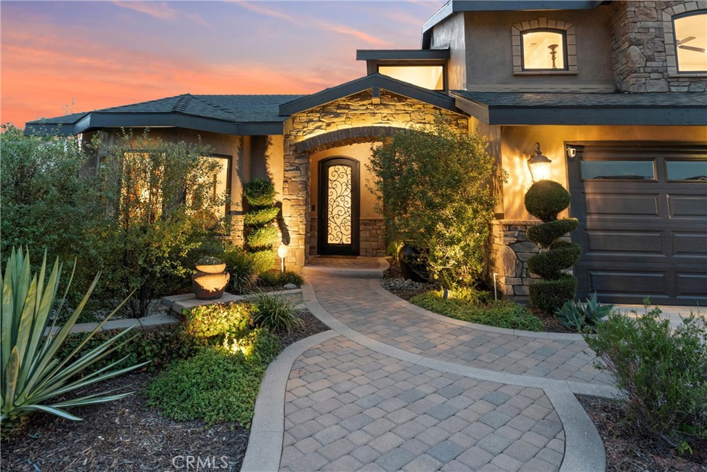 5505 Calle Vista Linda