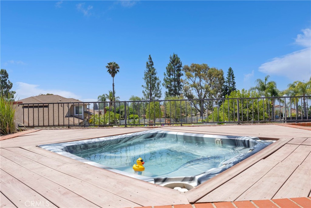 3670 Sherwood