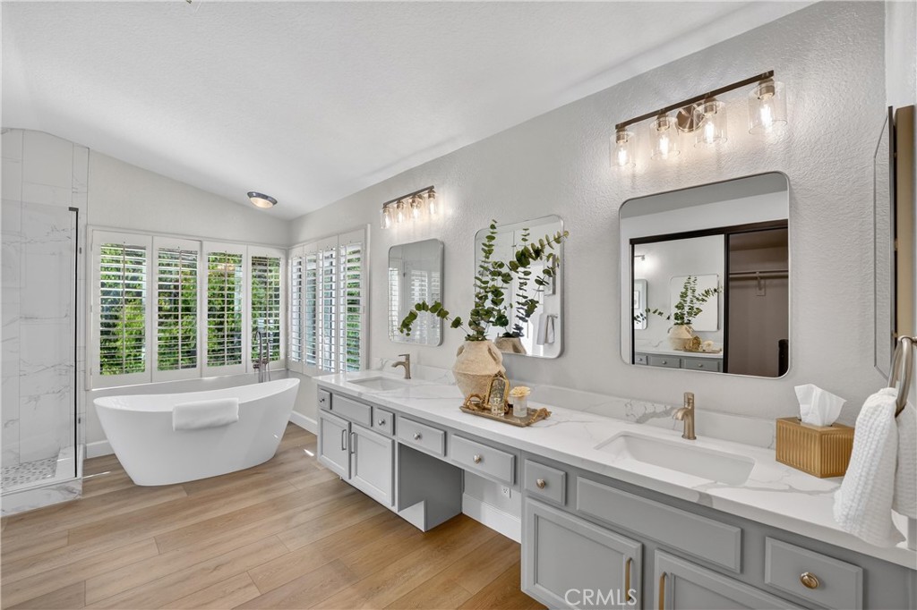 5515 Camino Vista