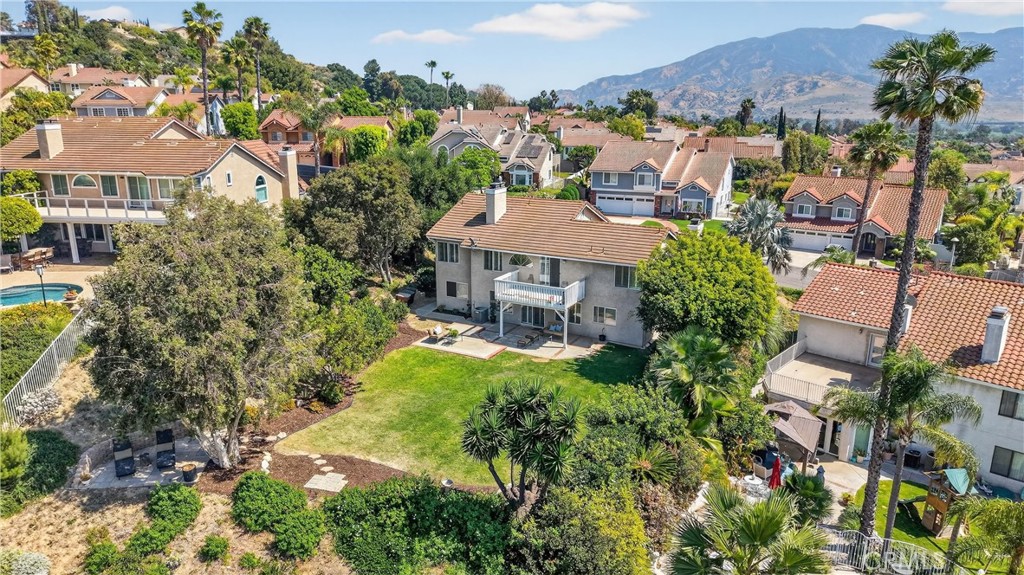 5515 Camino Vista