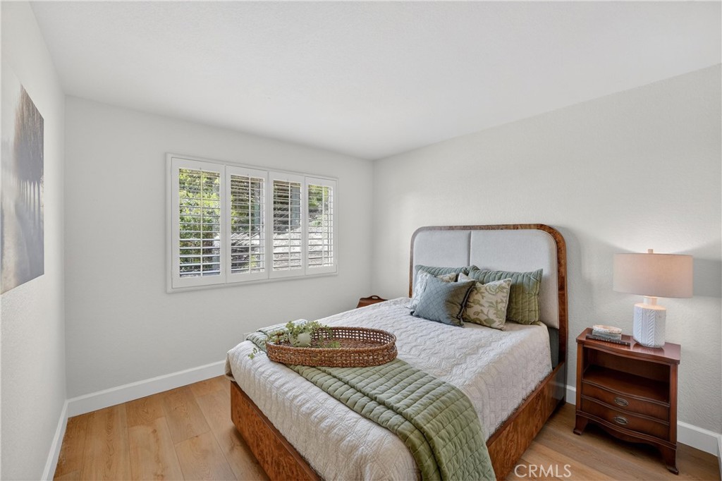 5515 Camino Vista