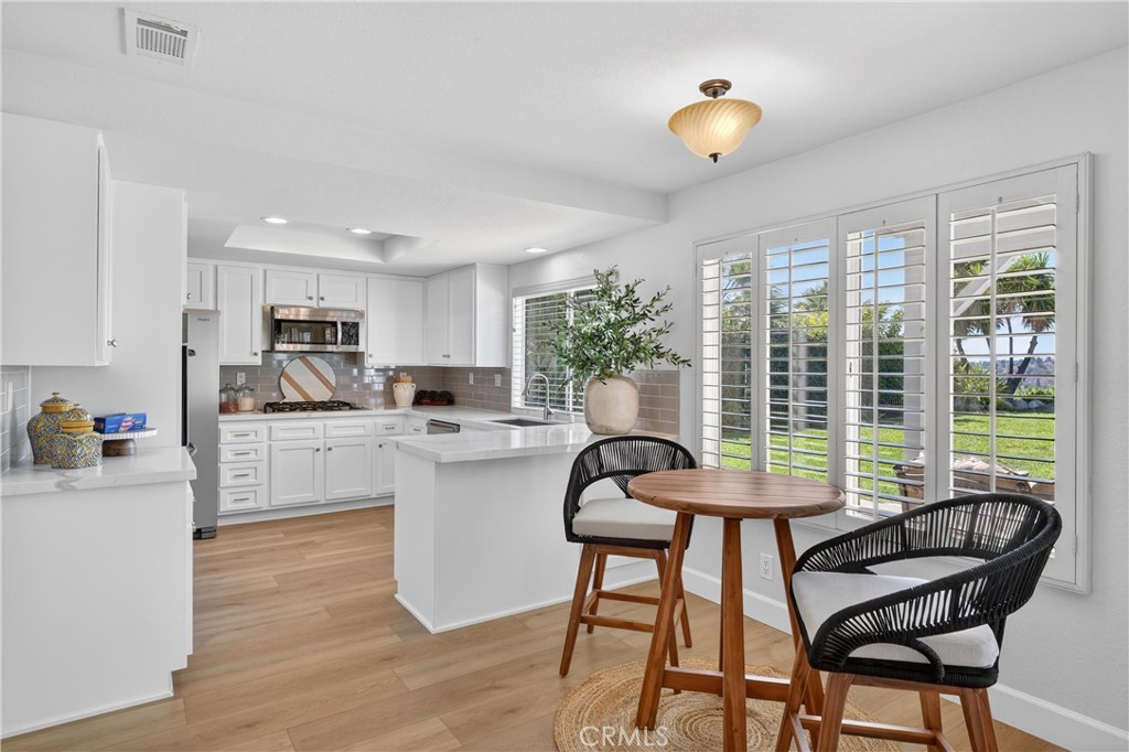 5515 Camino Vista