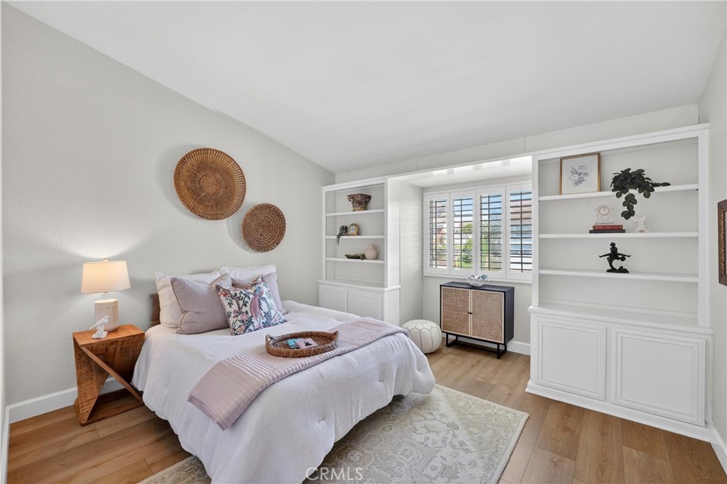 5515 Camino Vista