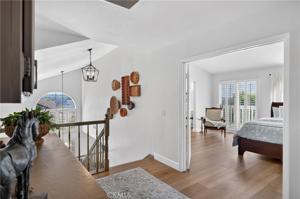 5515 Camino Vista