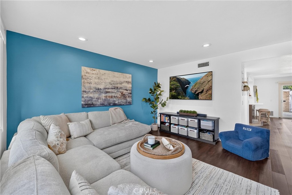 1243 Cameo Lane