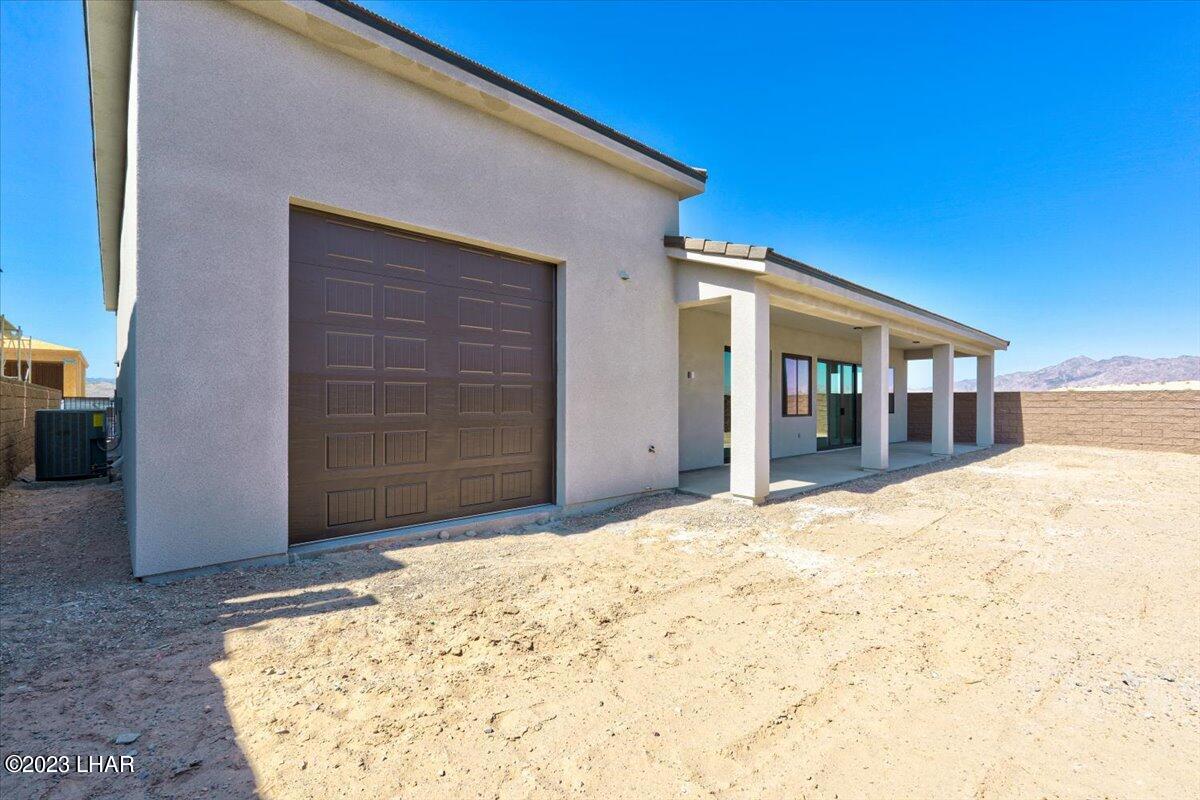 1659 E Sandra Dr