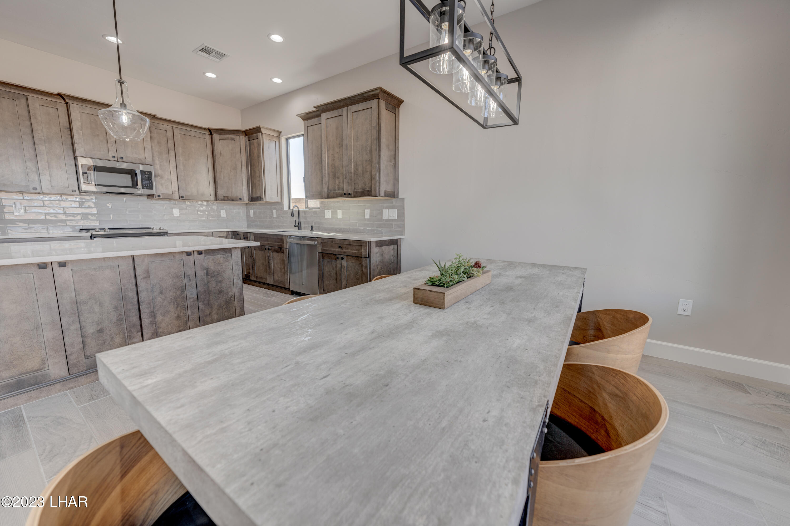 1824 The Jewel On-Your-Lot Plan