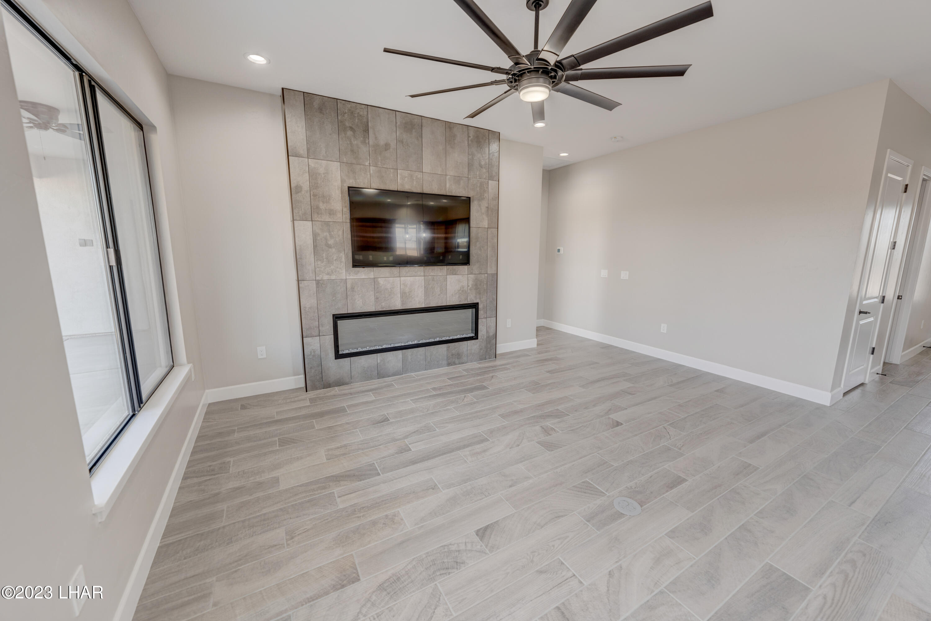 1824 The Jewel On-Your-Lot Plan