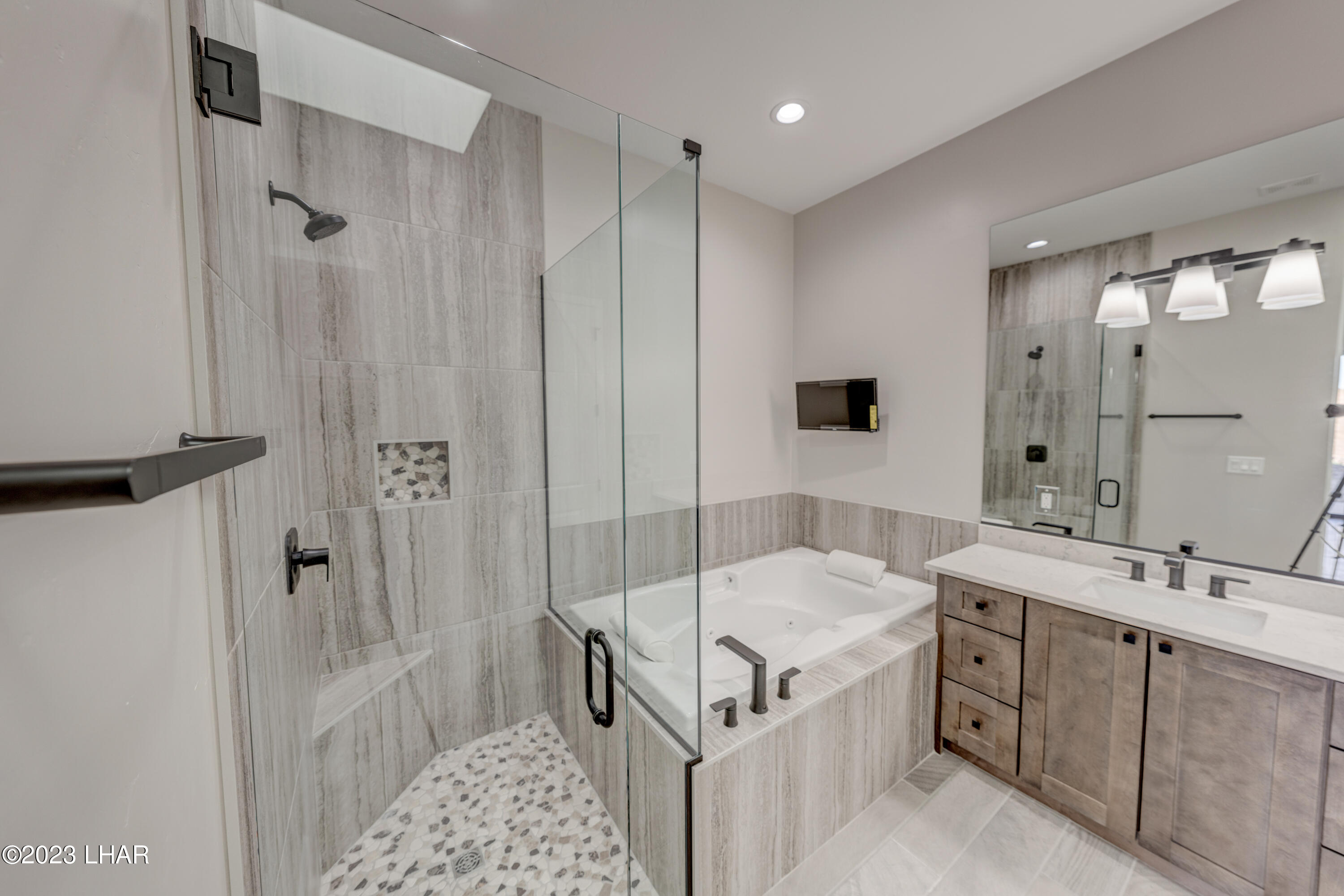 1824 The Jewel On-Your-Lot Plan