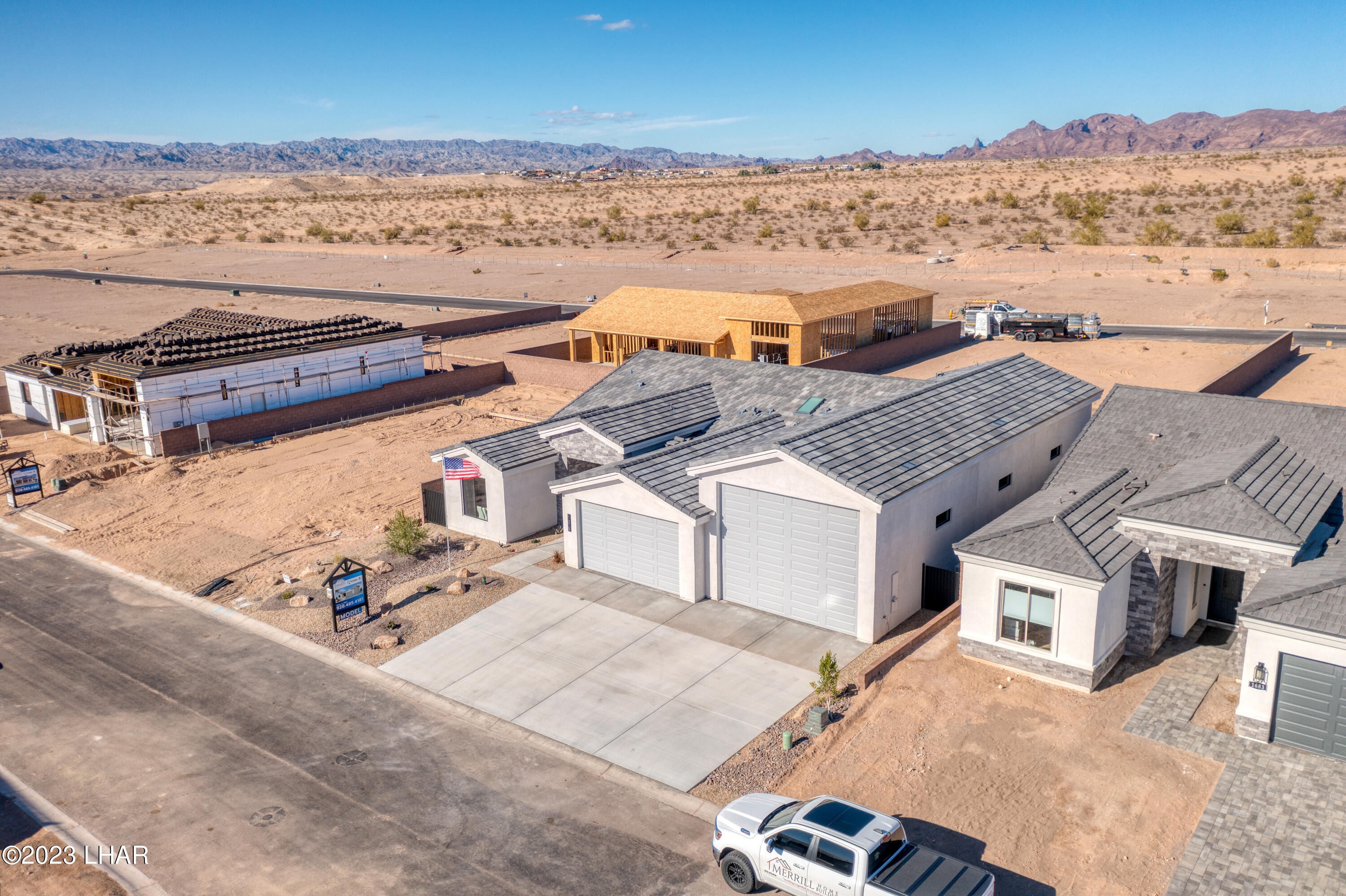 1824 The Jewel On-Your-Lot Plan