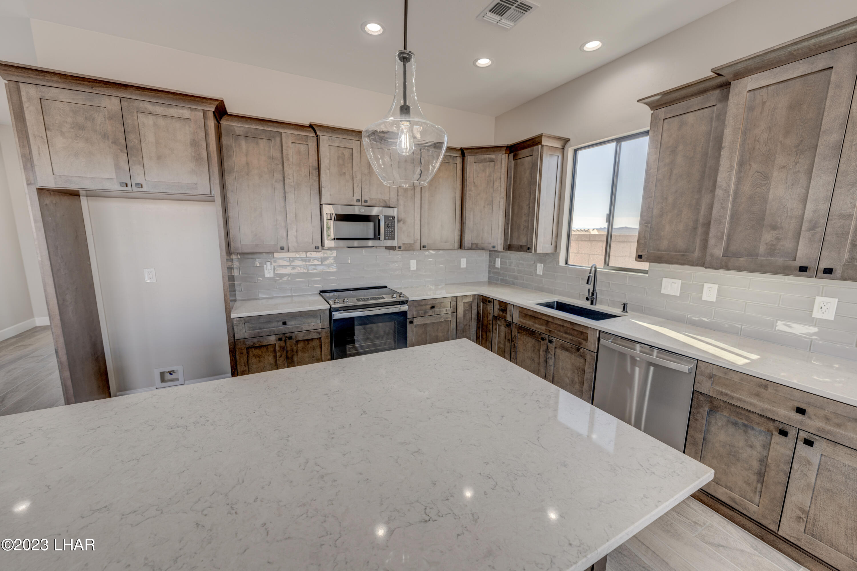 1824 The Jewel On-Your-Lot Plan