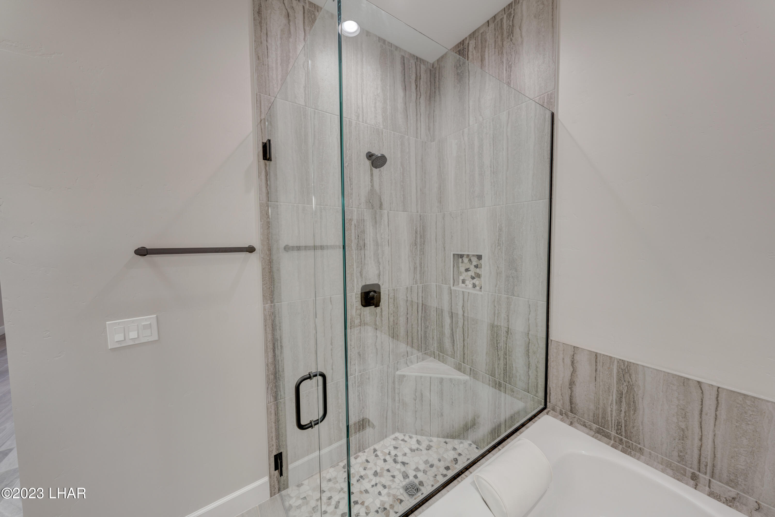 1824 The Jewel On-Your-Lot Plan
