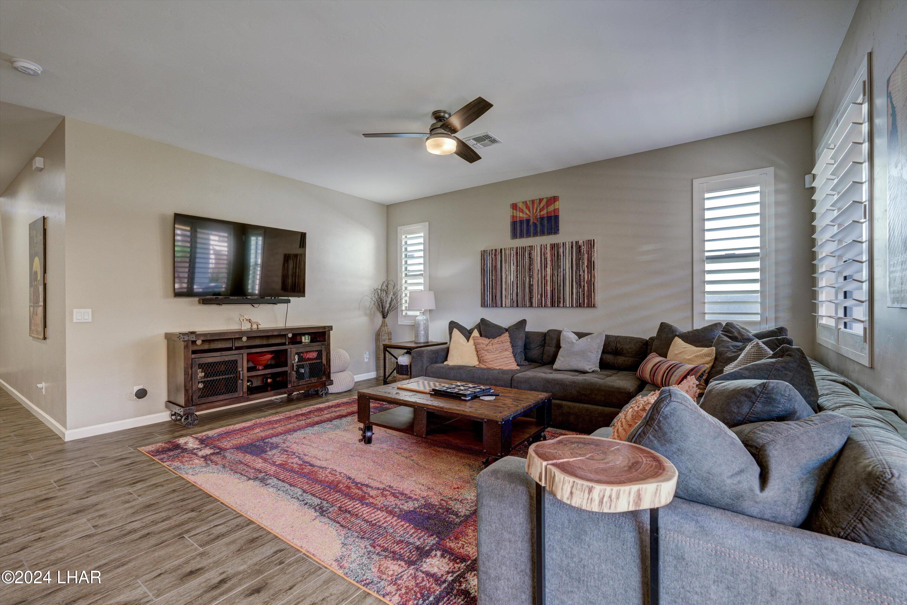1306 Lobo Dr