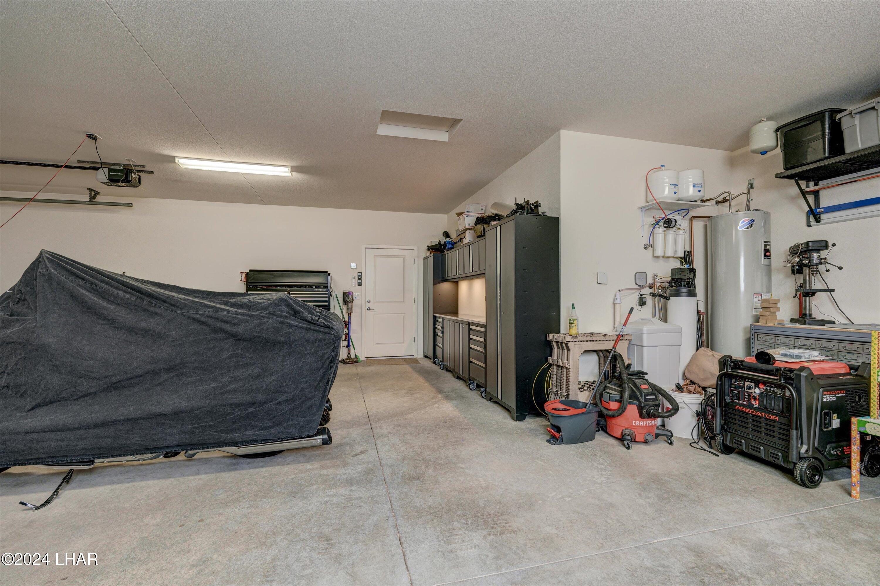 1306 Lobo Dr