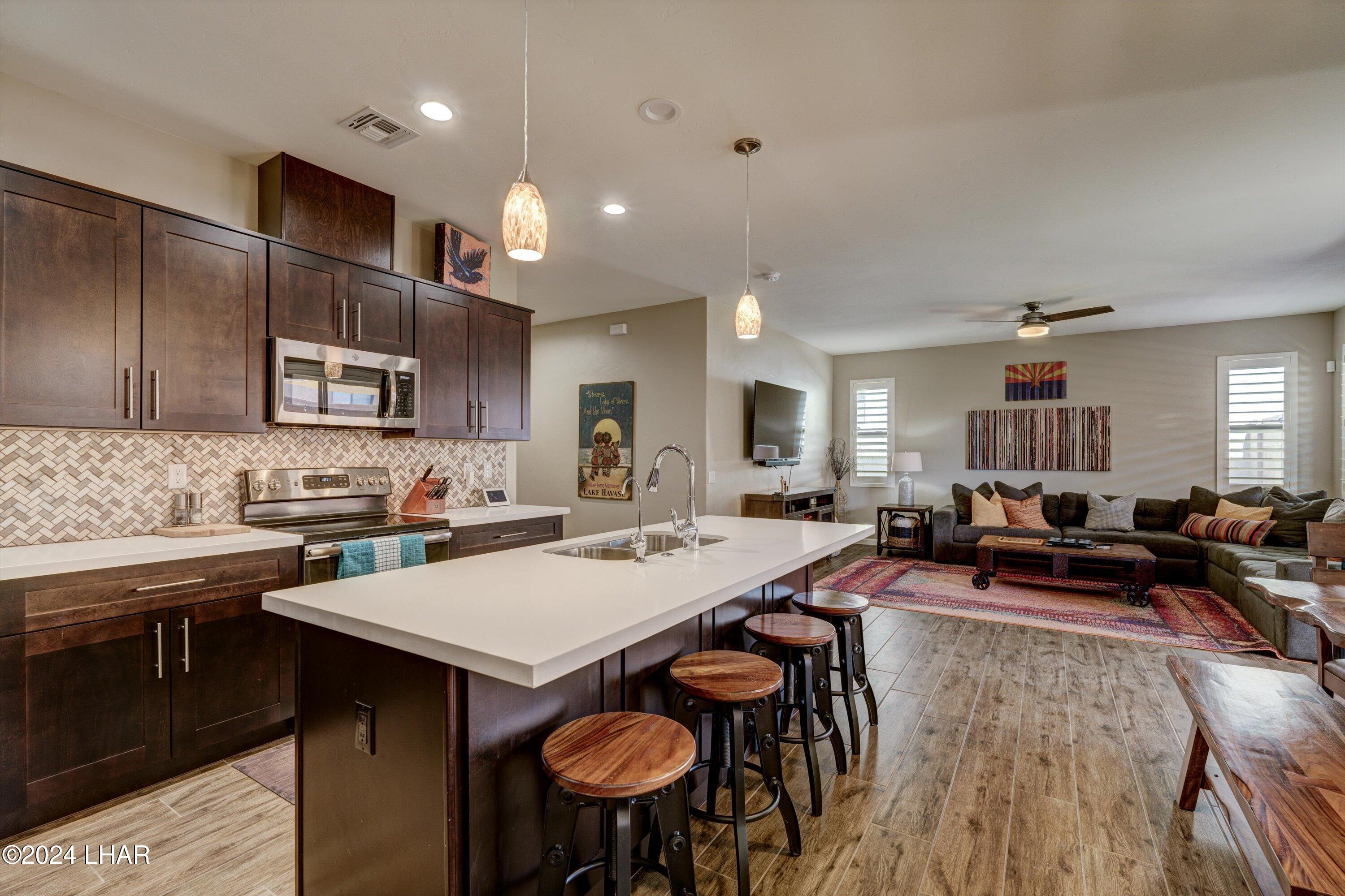 1306 Lobo Dr