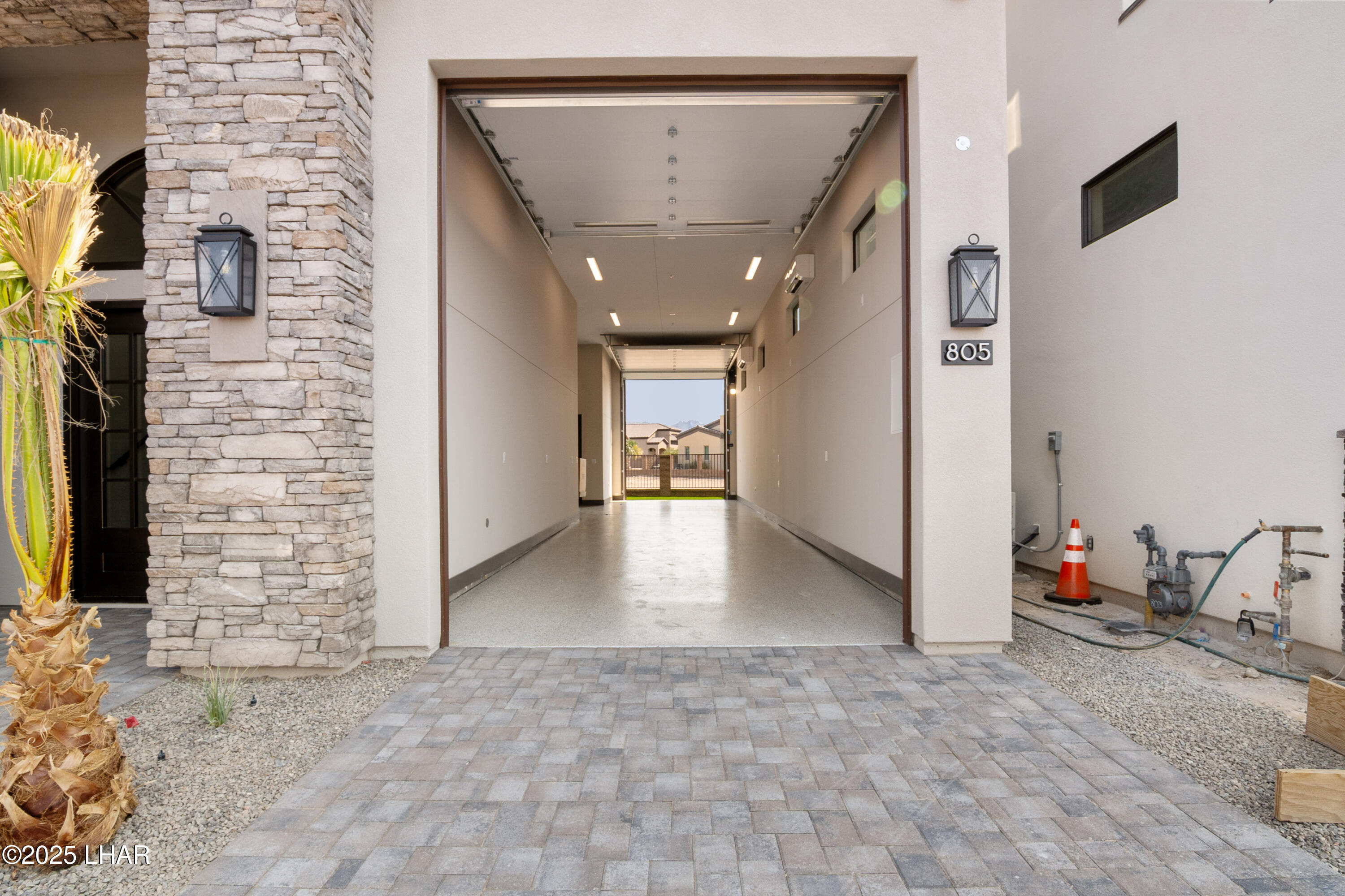 805 Malibu Dr