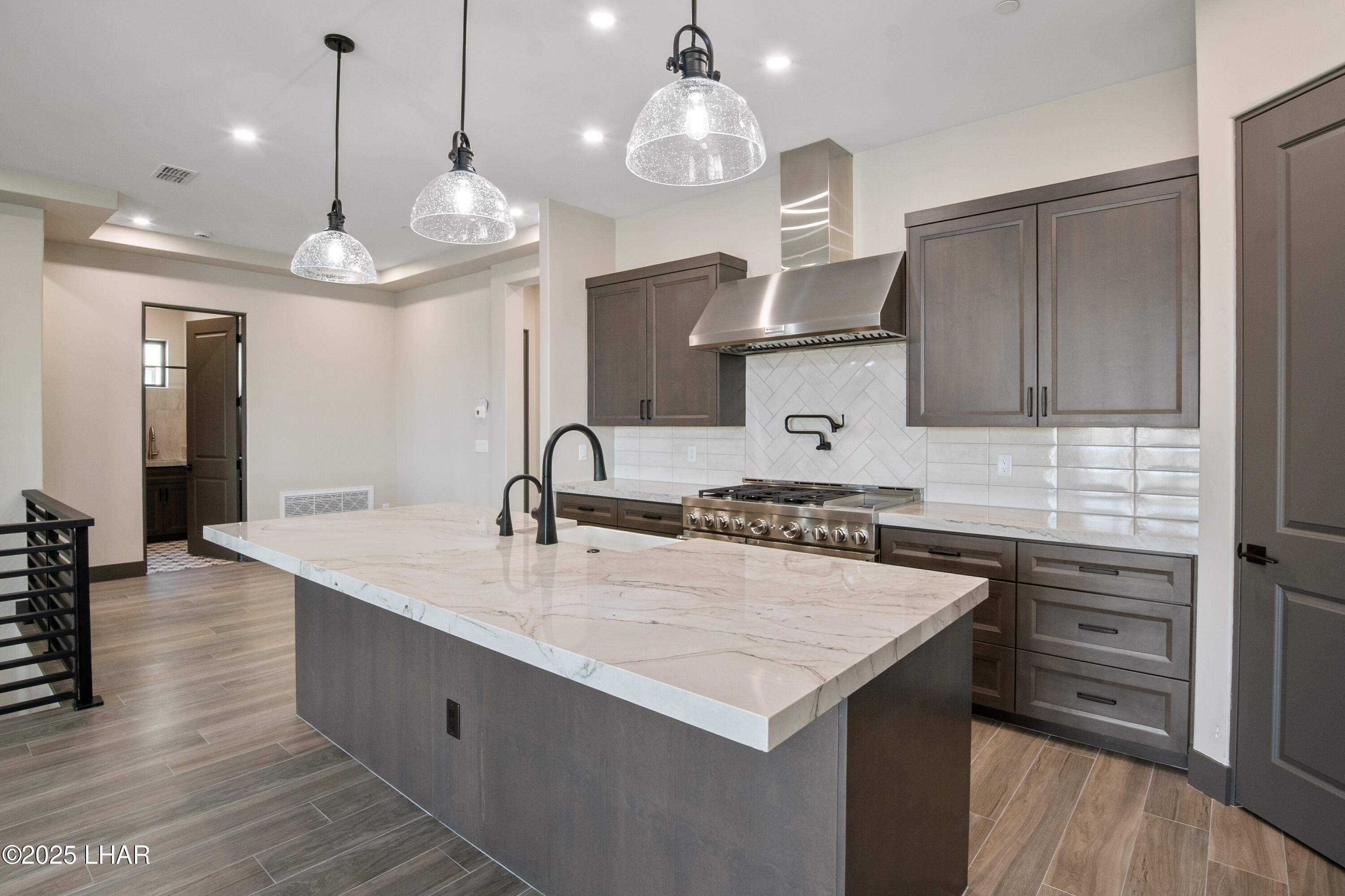 805 Malibu Dr