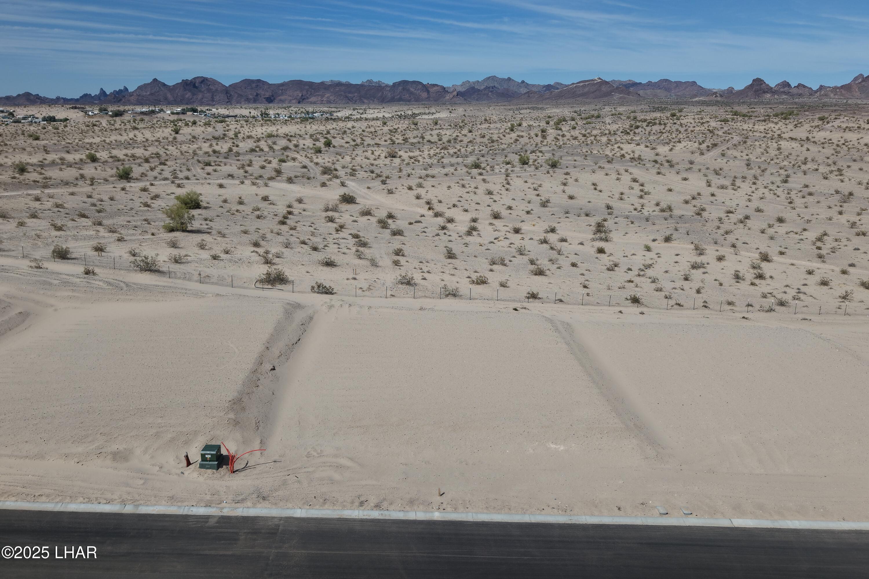 1557 E North View Dr